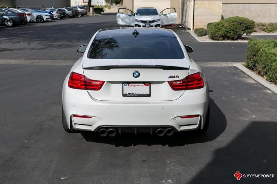  BMW M4 Coupe Alpine White on BBS Wheels 2016 года  (фото 4 из 13)